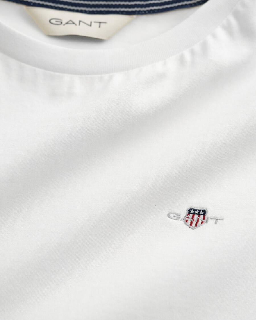 teens shield tshirt - white