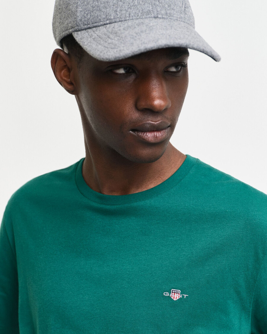 regular fit shield tshirt - deep forest green
