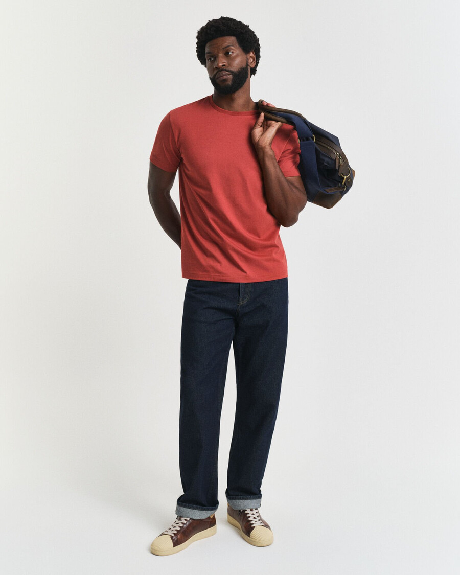 regular fit shield tshirt - modern rust