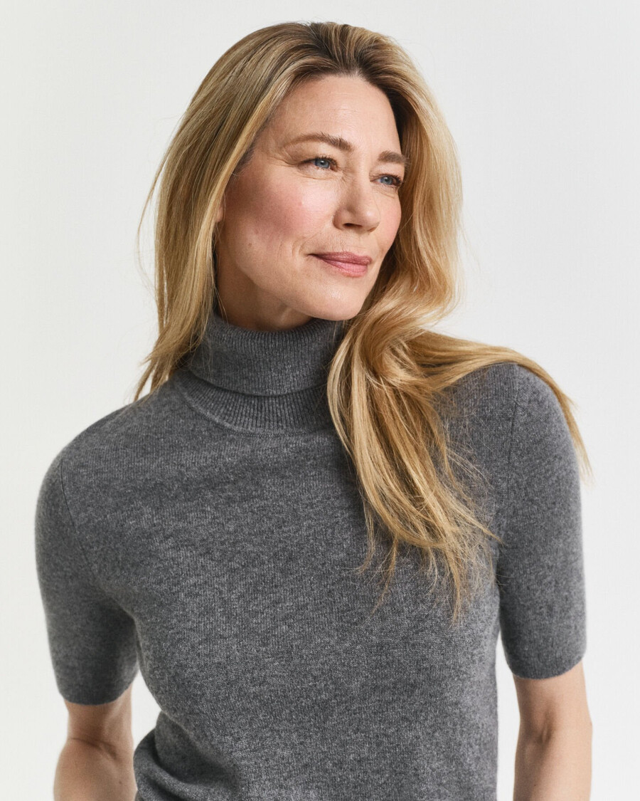 short sleeved cashmere turtleneck sweater - charcoal melange